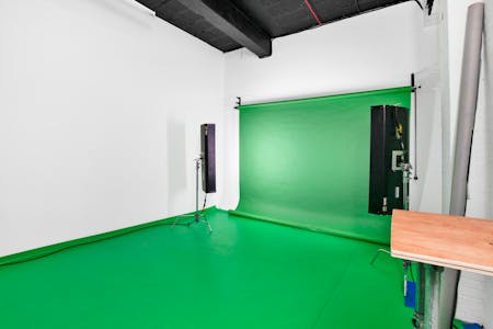 Garden Studios - The Hive, Waxlow Road, Willesden, Office To Let - Hive - Studio B - 1.jpg