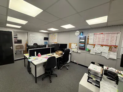14 Parkside Centre, Southend-on-Sea, Industrial To Let - WhatsApp Image 2026-09-07 at 13.29.49 (2).jpeg