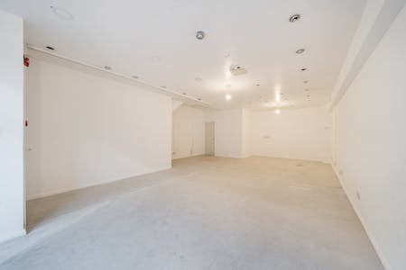 2 Haxby Shopping Centre, York, Retail To Let - 1242033 3.jpg