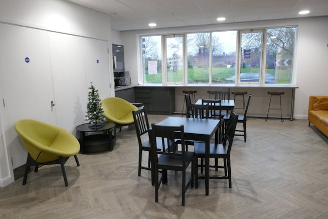 Stag House, Hertford, Offices To Let - P1060434.JPG