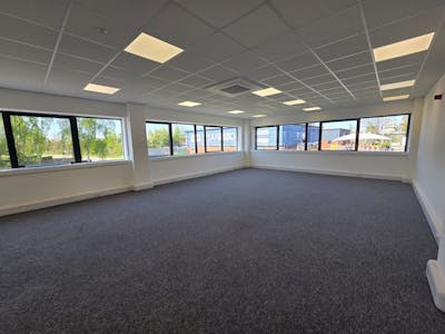 Unit 560, Salford, Industrial/Logistics To Let - Pic2.jpg