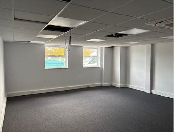 Unit 21/22, Botany Trading Estate, Tonbridge, Industrial To Let - 21 22 Botany office 2.JPG