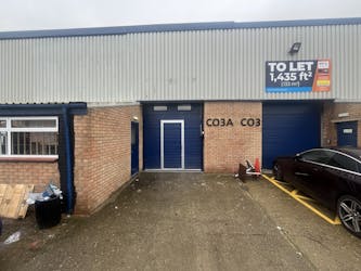 Unit C03A, National Works Trading Estate, Hounslow, Industrial / Warehouse To Let - IMG_8778.jpeg - More details and enquiries about this property
