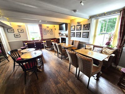 The Hunters Inn, 105 Marple Road, Glossop, Leisure To Let - 20250801_112041.jpg