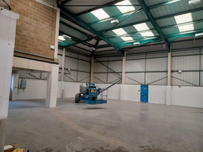 Unit C Holly Industrial Park, Watford, Industrial / Light Industrial / Trade Counter / Warehouse To Let - 20250617_153734.jpg