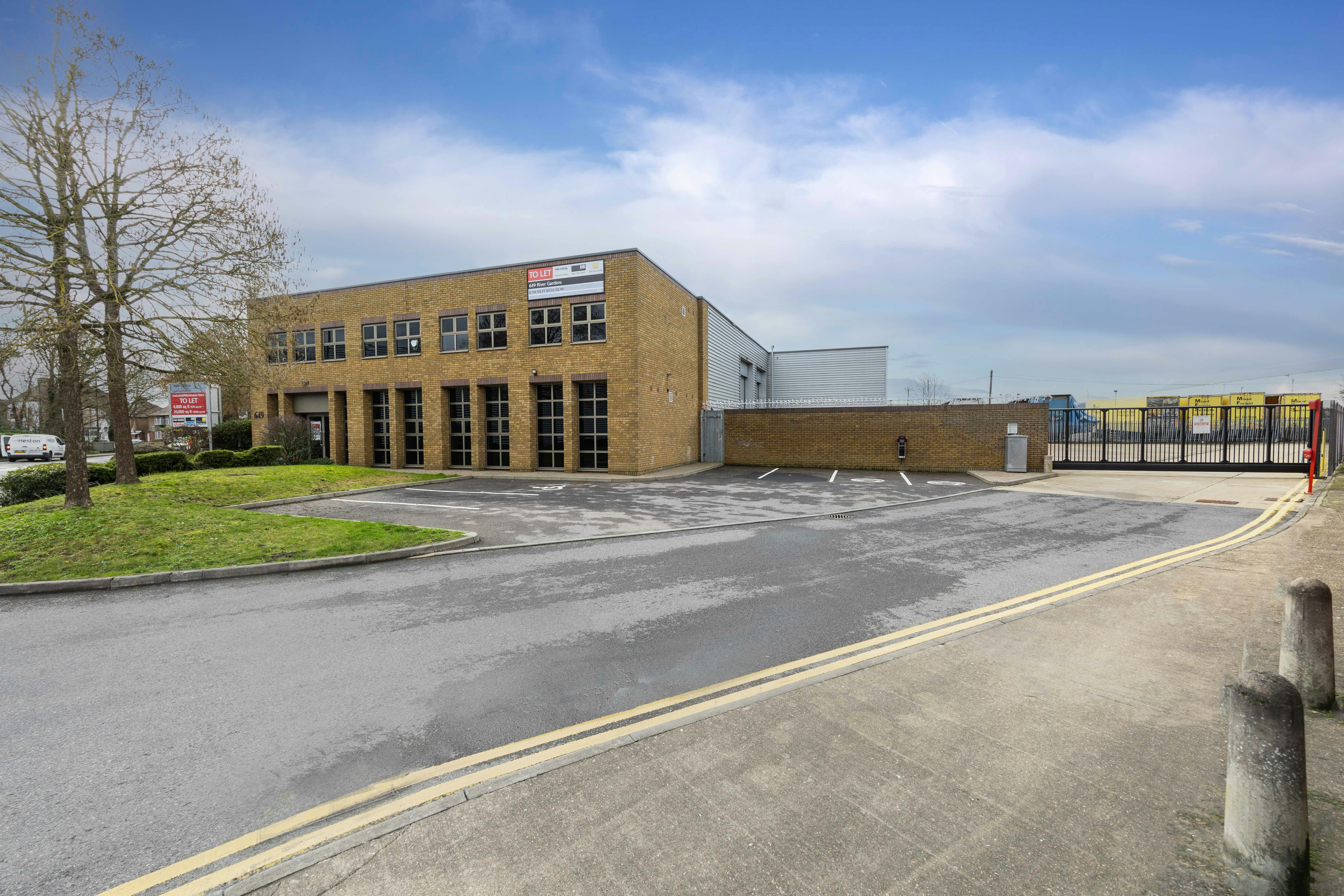 649 River Gardens, North Feltham Trading Estate, London, Industrial To Let - 2026- 649 River Gardens - NFTE  - 7281.jpeg