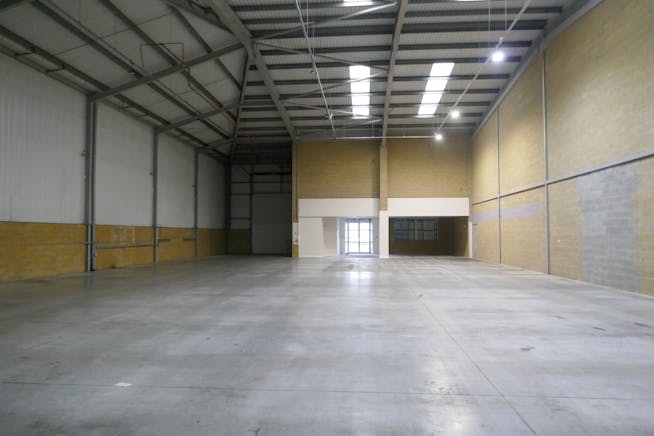 Unit 1 Ascent Park, Edinburgh Way, Harlow, Industrial To Let - P1060087.JPG