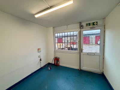 Unit 13 Endeavour Close, Port Talbot, Industrial To Let - thumbnail_IMG_6411.jpg