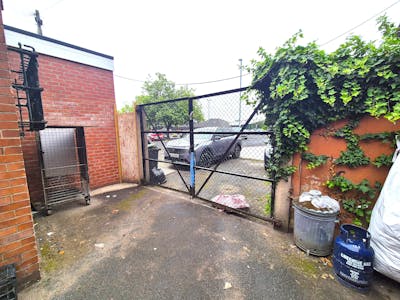 51-53 Market Street, Hyde, Retail To Let - 20250715_102851.jpg