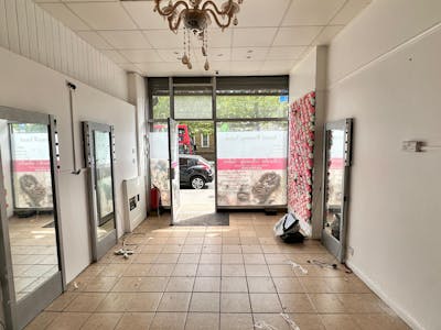 118 Goldhawk Road, London, Retail To Let - 4b56909e-ff88-4e56-982f-4bf95c8bd514.jpg