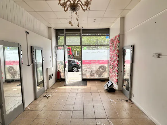 118 Goldhawk Road, London, Retail To Let - 4b56909e-ff88-4e56-982f-4bf95c8bd514.jpg