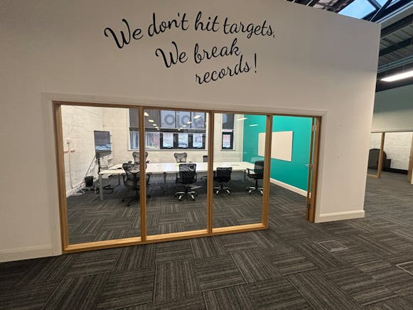 Unit 9C, Belfast, Offices To Let - Internal 2.jpeg