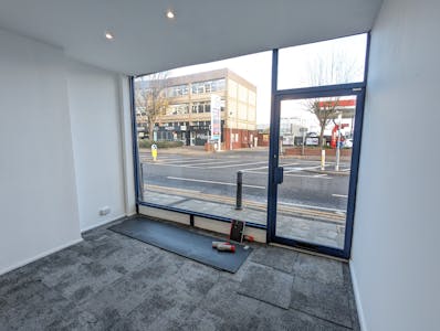 159 St. Albans Road, Watford, Retail To Let - PXL_20251202_135057488.jpg