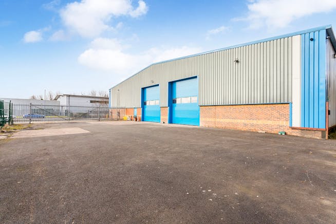 Unit D2, Coatbridge To Let - 10 Gated Yard 2.jpg