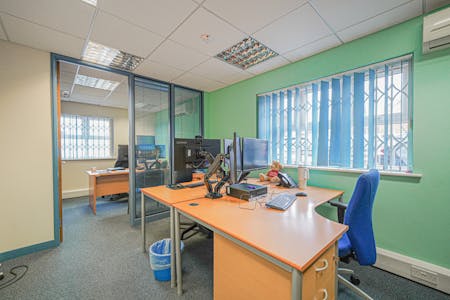 336 Stratford Road, Solihull, Office For Sale - DSC07981.jpg