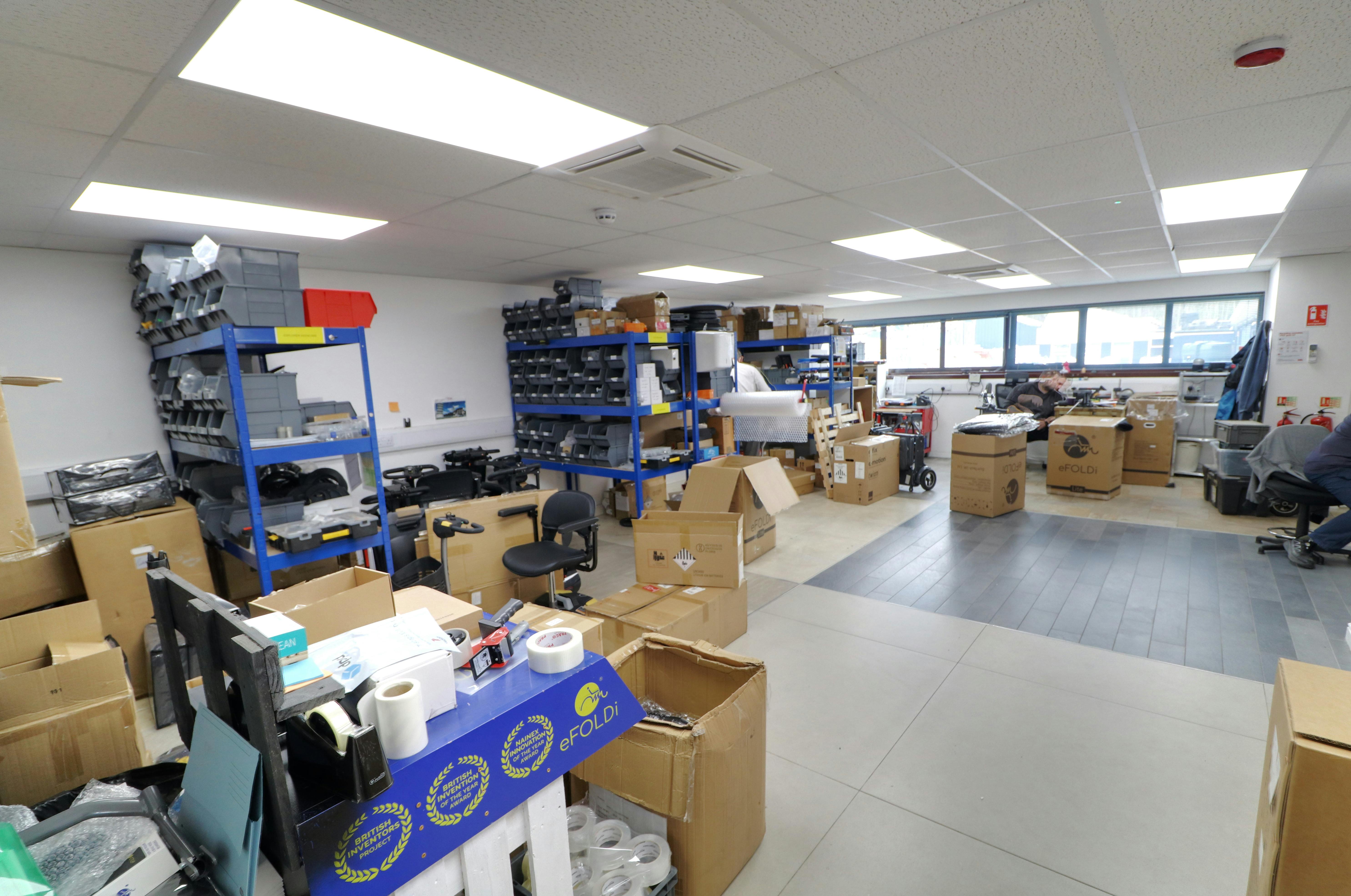 25 Ormside Way, Redhill, Industrial / Office To Let - Gf Industrial 4.jpg