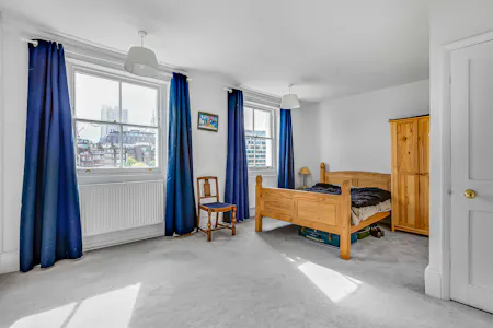 Bunhill Row, London, Maisonette To Let - Bedroom One