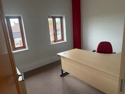 21 Chestnut Court, Sambourne, Office To Let / For Sale - IMG_6282.JPG