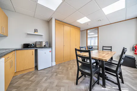 Second Floor, 869A High Road, London, Office To Let - 1482007-5-6a3e8ee80319f.jpg