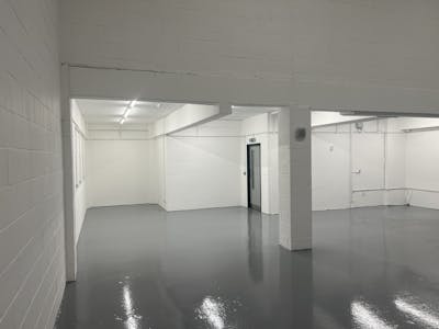 Unit 9, London, Industrial / Logistics / Trade Counter / Warehouse To Let - IMG_2362.jpg