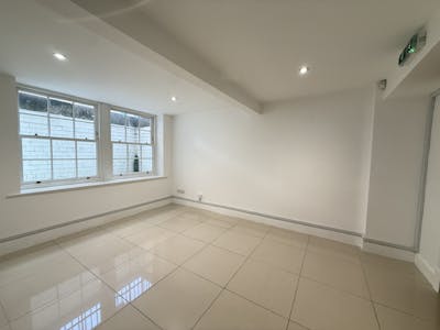 11 Park Square East, Leeds, Office To Let - IMG_0289.JPG