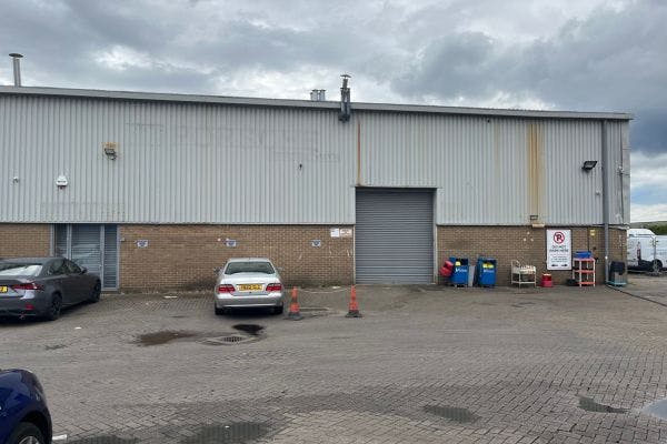 Industrial in Hainault