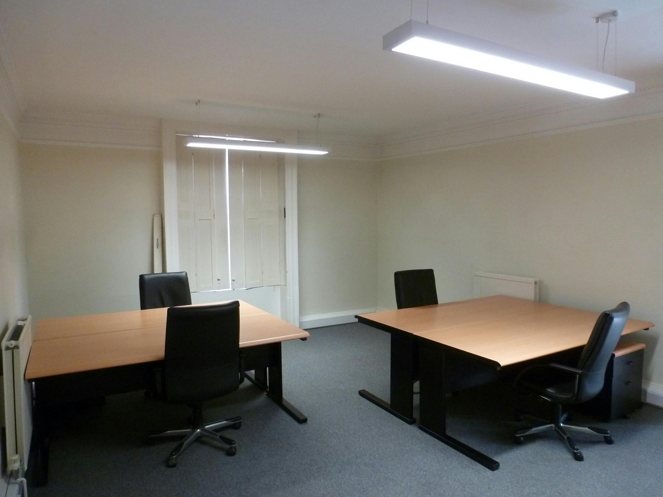 Burnham House, Burnham, Offices To Let - P1110551.JPG