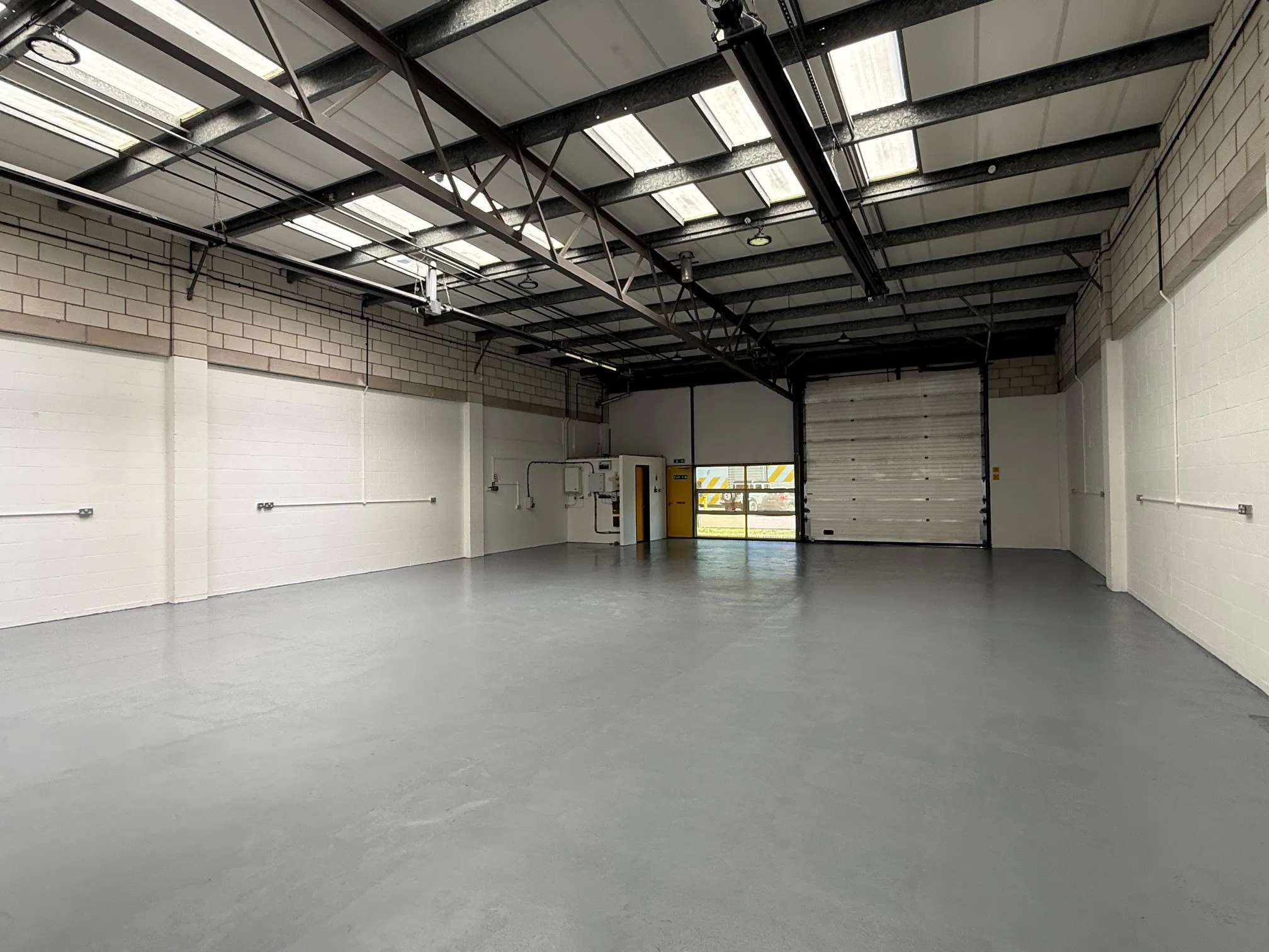 Unit 15 Ash, Kembrey Park,, Swindon, Industrial To Let - 3.jpg