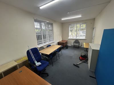 81-83 Warwick Road, Solihull, Office To Let - IMG_1703.jpeg