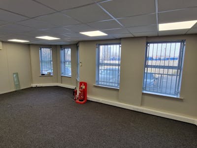 Strata House, Stockport, Office / Other To Let - 20230208_131911.jpg