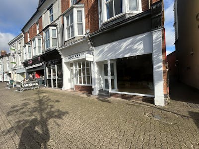 18 Church Green East, Redditch, Retail To Let - IMG_1904.JPG