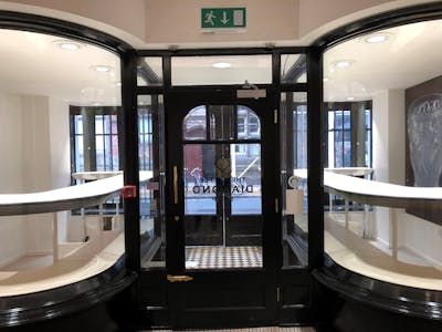 15 Lendal, York, Retail To Let - Internal Entrance.jpg