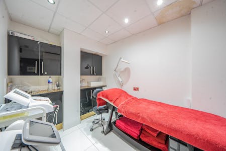 80 High Street, Ruislip, Retail For Sale - 1254084 5.jpg