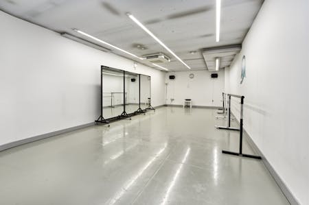 259 Goswell Road, London, E (Commercial / Business / Service) / Office To Let / For Sale - 259 goswell rd0570.jpg