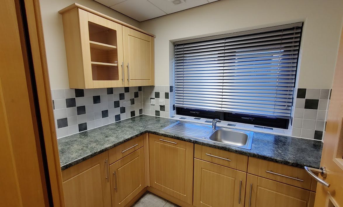 Office in Northampton - photo 3