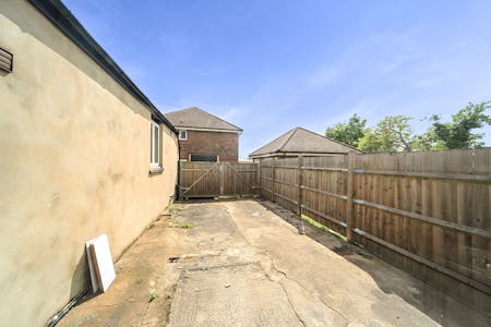 493 Kenton Road, Harrow, Retail To Let - 1456792-6-6a0331e670f89.jpg
