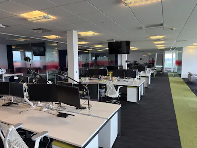 The Pinnacle, Milton Keynes, Office To Let - 20250717_130039855_iOS.jpg