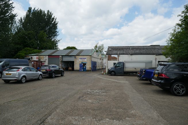 2 Gordon Road, Unit 4a and Land at Lea Road Trading Estate, Waltham Abbey, Industrial For Sale - P1050178.JPG