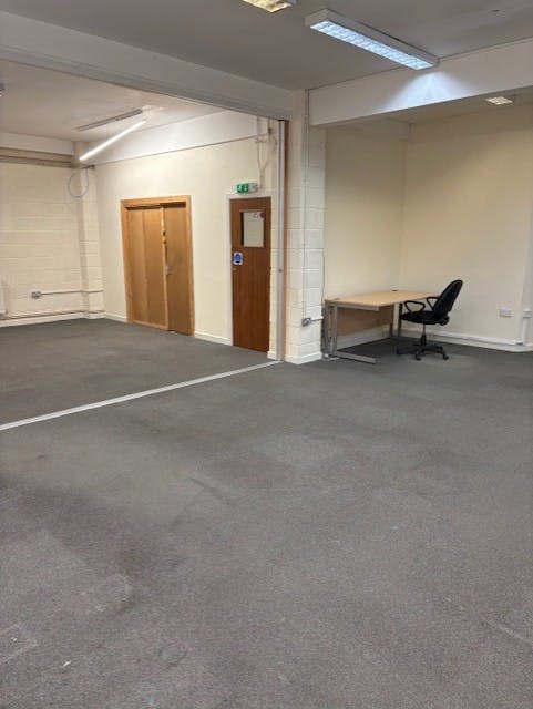 Unit 1, High Peak, Industrial / Offices To Let - thumbnail_IMG_5310.jpg
