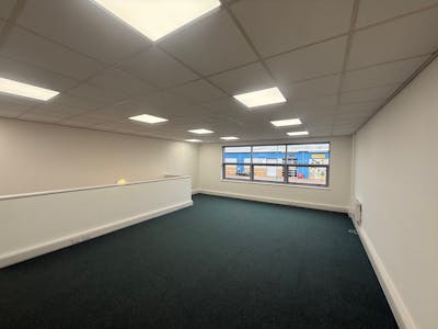Unit 8 IO Centre, Radway Road,, Swindon, Industrial / Warehouse To Let - 10.jpg