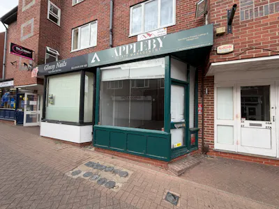 56 Welby Street, Grantham, Retail To Let - IMG_3121.jpeg