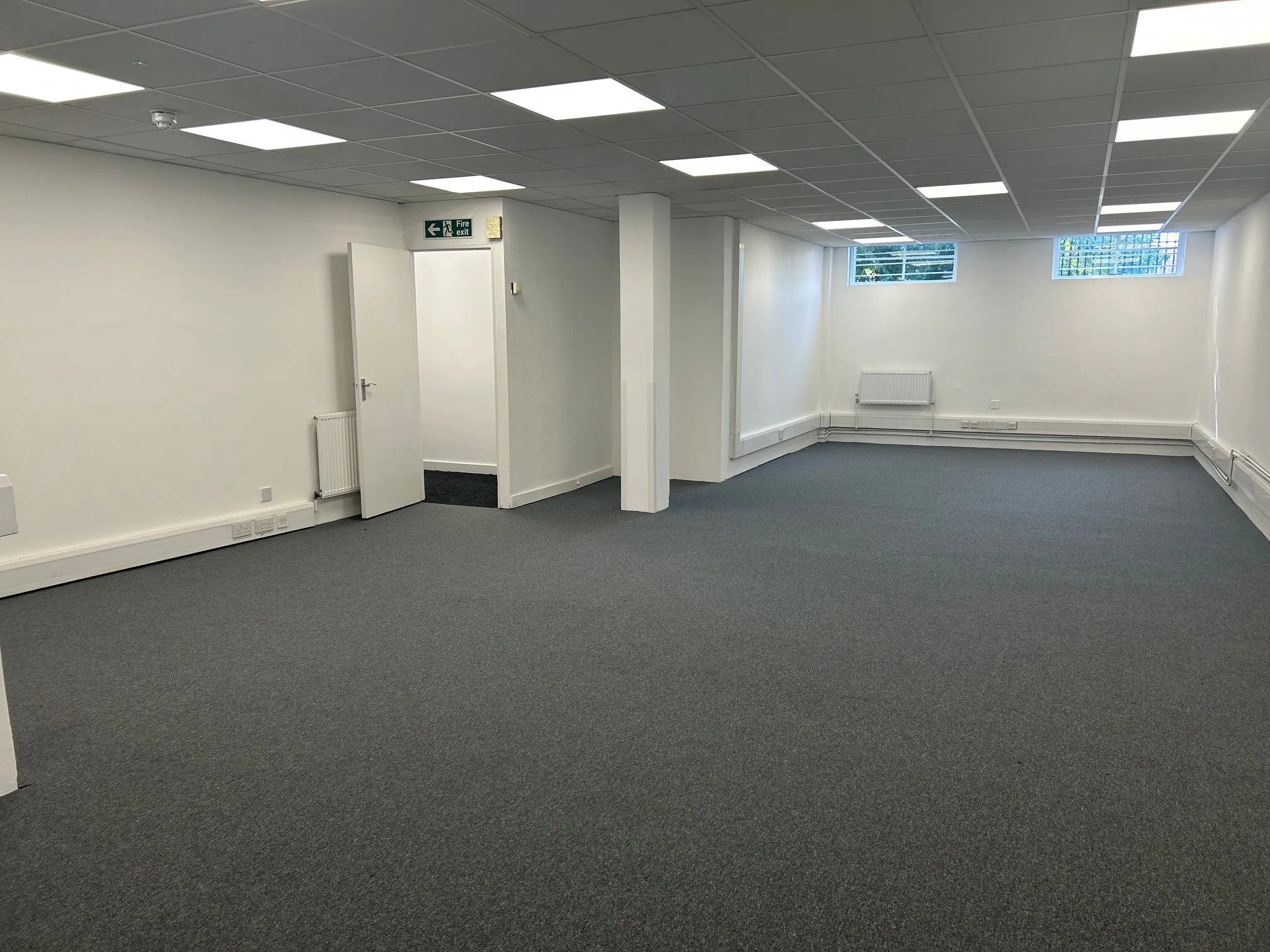 10-12 Denmark Street, Wokingham, Offices / Retail To Let - 19.jpg