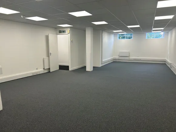 10-12 Denmark Street, Wokingham, Offices / Retail To Let - 19.jpg