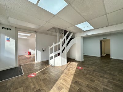 97-98 Bancroft, Hitchin, A3 (Restaurants and Cafes) / Cafe (A1) / Class E Retail / Leisure / Food & Beverage / Restaurant / Restaurant / Cafe / Retail / High Street Retail / Retail - In Town / Wellbeing To Let - Image 3