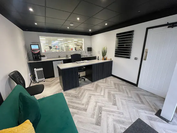 Unit 2, 55 Progress Road, Leigh-on-Sea, Industrial To Let - photo_06_4k_4x3.jpg