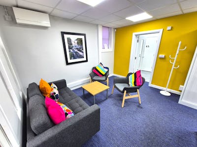 386 Buxton Road, Stockport, Office / Retail To Let - 20250717_123518.jpg