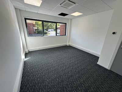Unit 18 Garrick Industrial Estate, Hendon, Industrial To Let - IMG_1695.JPEG
