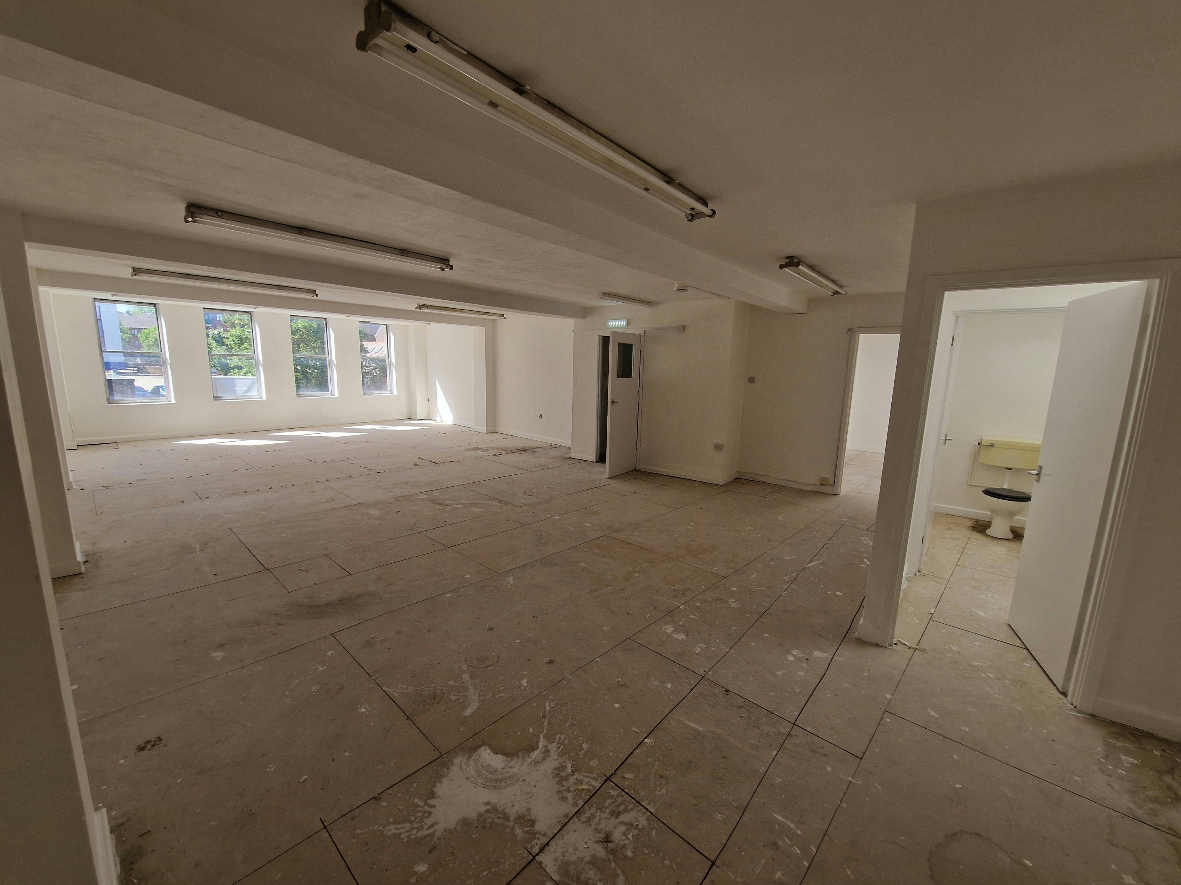 Retail/Shop in Gosport - photo 4