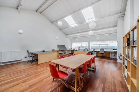 Studio 5 The Hangar, London, Office To Let - 138407916924fe2461cbc.jpg