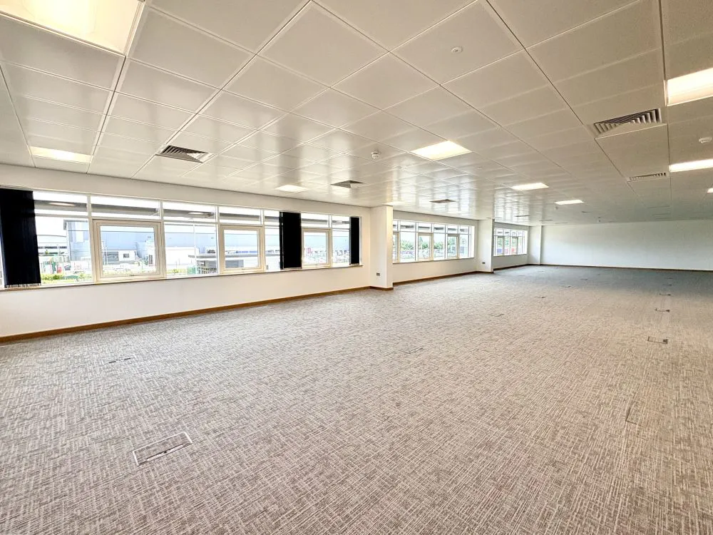 Office Suites Unit C Symmetry Park, Bicester, Office To Let - IMG_0211.jpg
